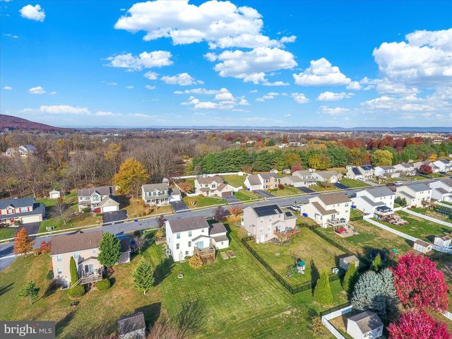 163 MARTEL CIR, Dillsburg, PA 17019