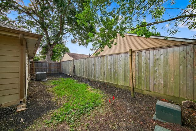 13559 Portobello Drive, Houston, TX 77083