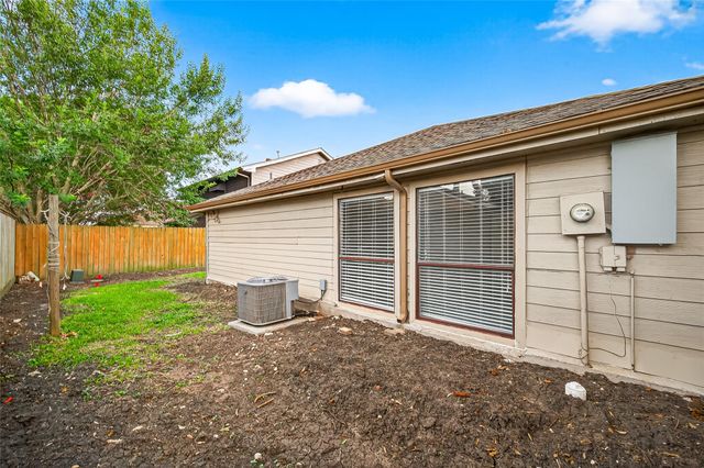 13559 Portobello Drive, Houston, TX 77083