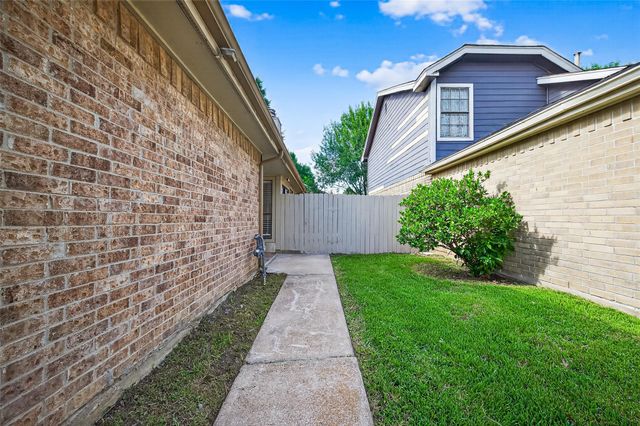 13559 Portobello Drive, Houston, TX 77083