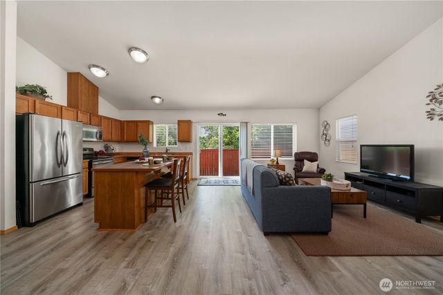 28221 241st Avenue SE, Maple Valley, WA 98038