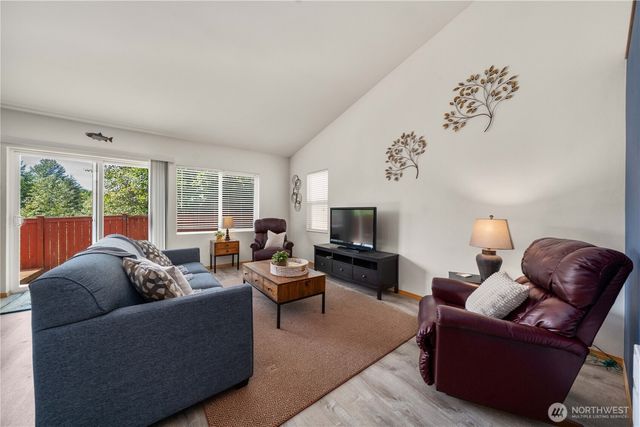 28221 241st Avenue SE, Maple Valley, WA 98038