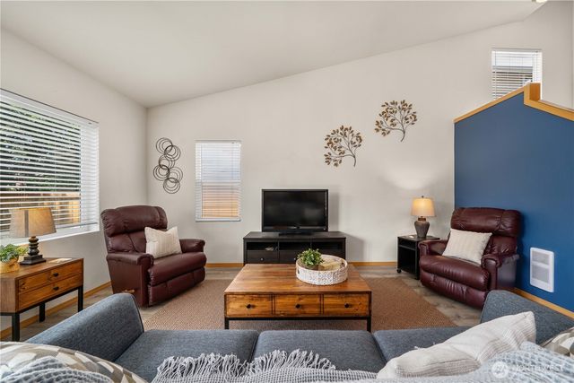 28221 241st Avenue SE, Maple Valley, WA 98038