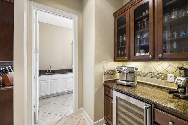 6014 Shady Alcove Court, Kingwood, TX 77345