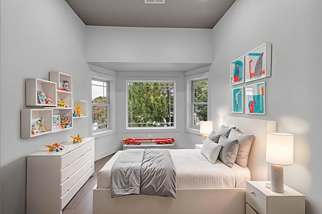 9100 Kenton Avenue, Skokie, IL 60076