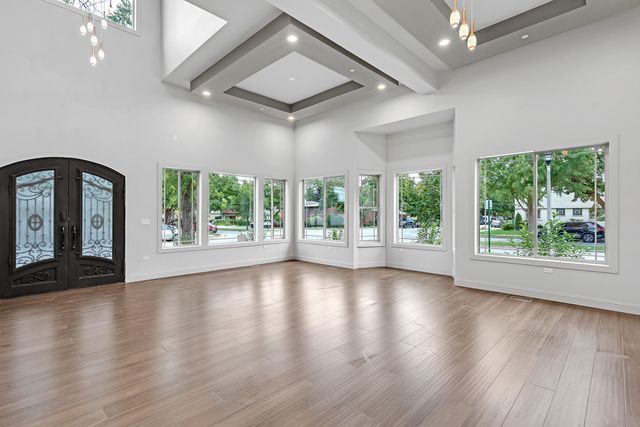 9100 Kenton Avenue, Skokie, IL 60076