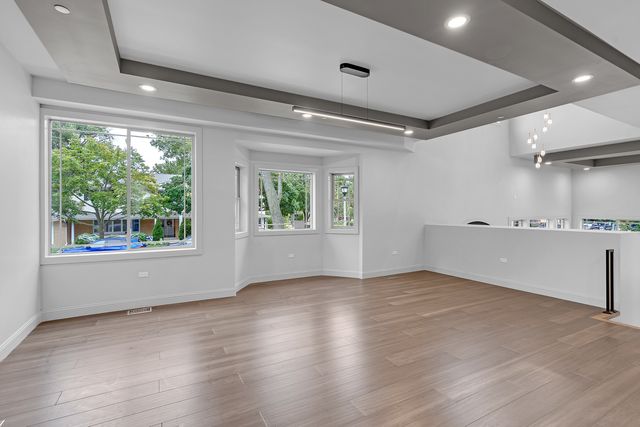 9100 Kenton Avenue, Skokie, IL 60076