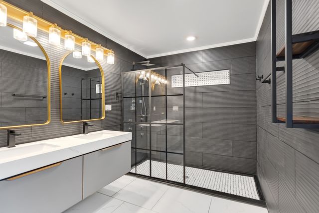 9100 Kenton Avenue, Skokie, IL 60076