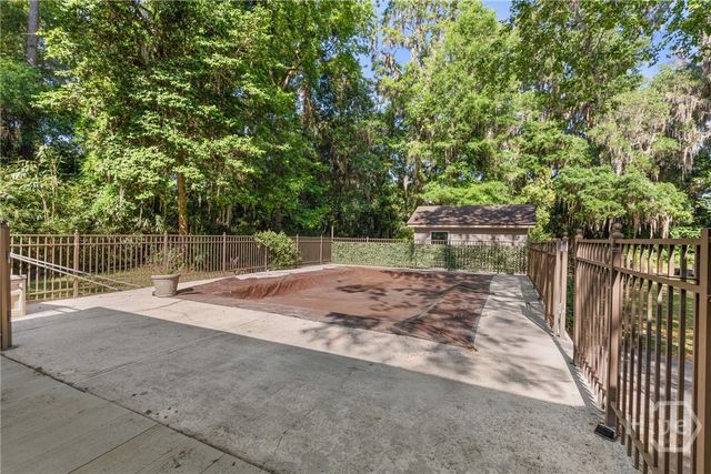 8609 Gohler Avenue, Savannah, GA 31406
