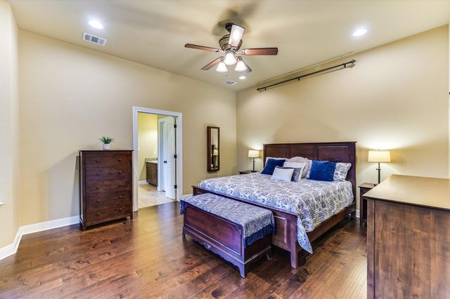 344 Tahitian DR, Bastrop, TX 78602
