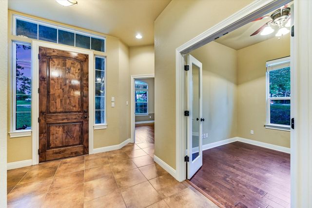 344 Tahitian DR, Bastrop, TX 78602