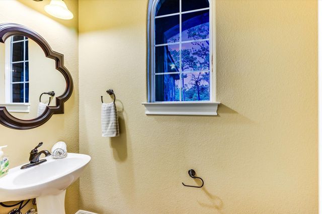 344 Tahitian DR, Bastrop, TX 78602