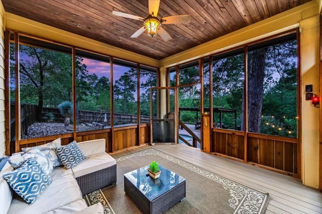 344 Tahitian DR, Bastrop, TX 78602