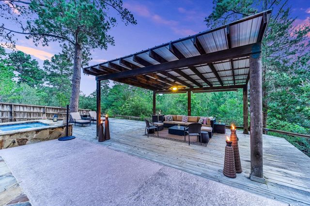 344 Tahitian DR, Bastrop, TX 78602