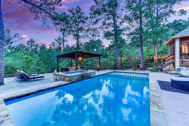 344 Tahitian DR, Bastrop, TX 78602