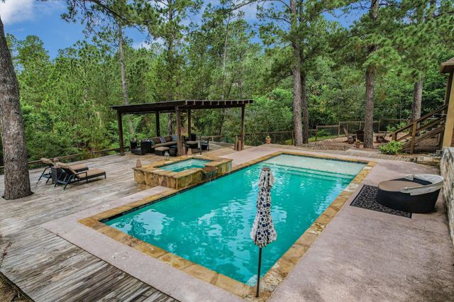344 Tahitian DR, Bastrop, TX 78602