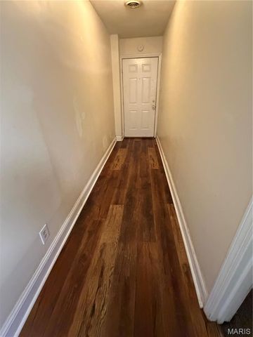 2707 N Service Road, St Clair, MO 63077