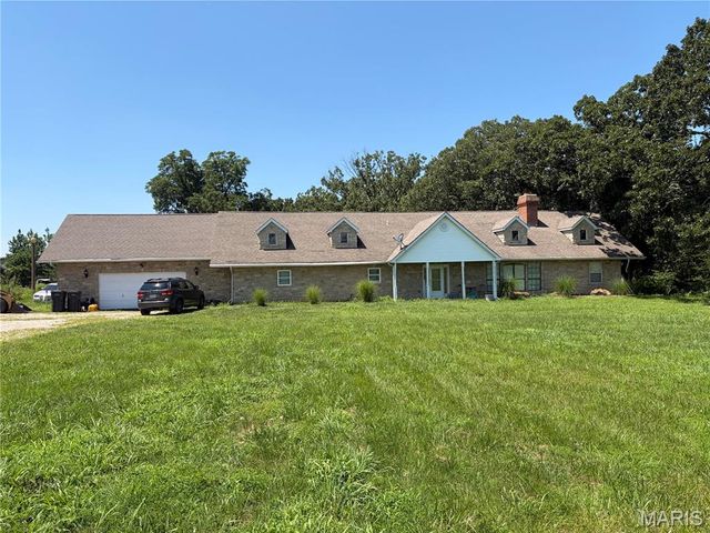 2707 N Service Road, St Clair, MO 63077