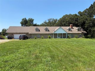 2707 N Service Road, St Clair, MO 63077