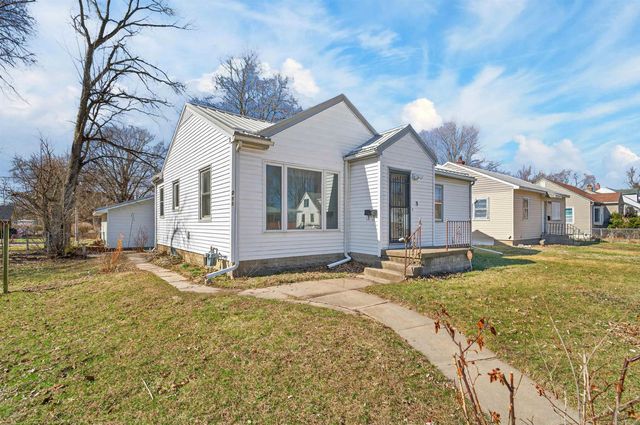 211 Boston Ave, Waterloo, IA 50703