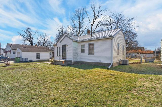 211 Boston Ave, Waterloo, IA 50703