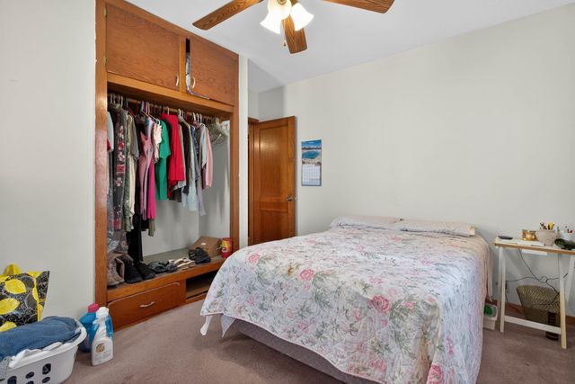 211 Boston Ave, Waterloo, IA 50703