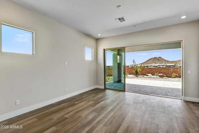 33598 N CHEVELON Drive, Peoria, AZ 85383
