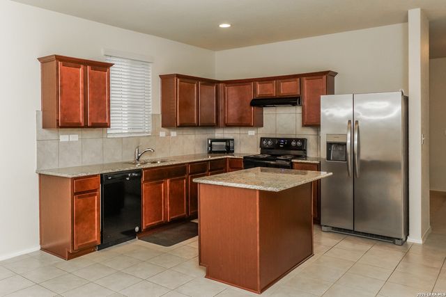 320 SALZ WAY, San Antonio, TX 78260