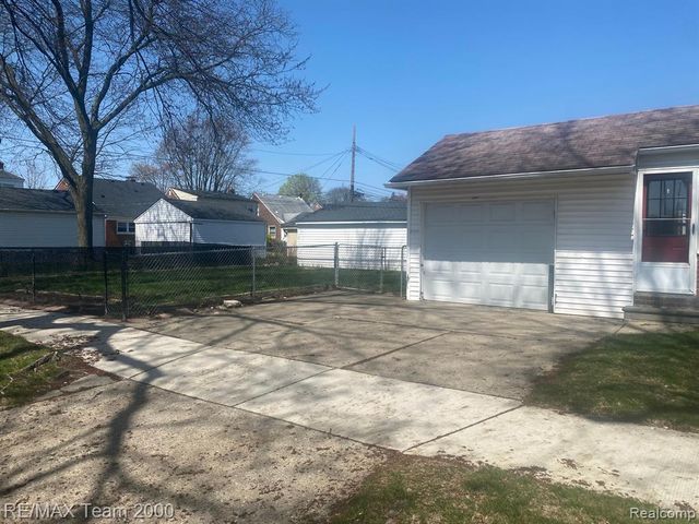 1301 Nightingale Street, Dearborn, MI 48128