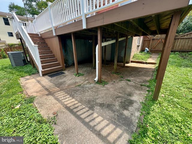 218 OAK AVE, Pikesville, MD 21208