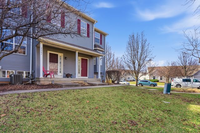 1363 Chestnut Lane, Yorkville, IL 60560