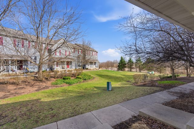 1363 Chestnut Lane, Yorkville, IL 60560