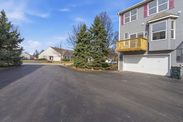 1363 Chestnut Lane, Yorkville, IL 60560