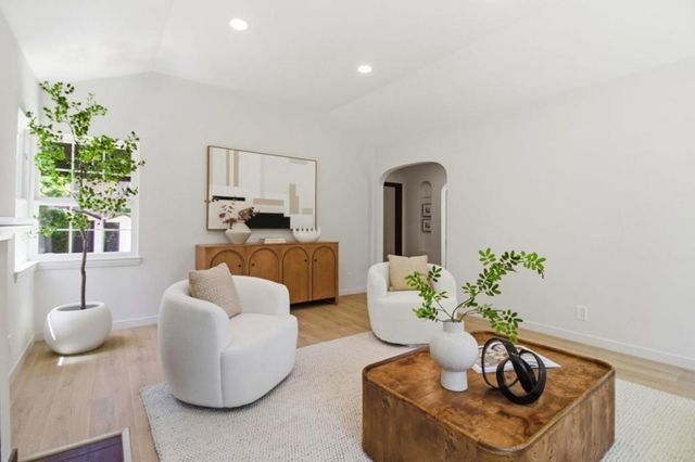 1114 Palm Avenue, San Mateo, CA 94401