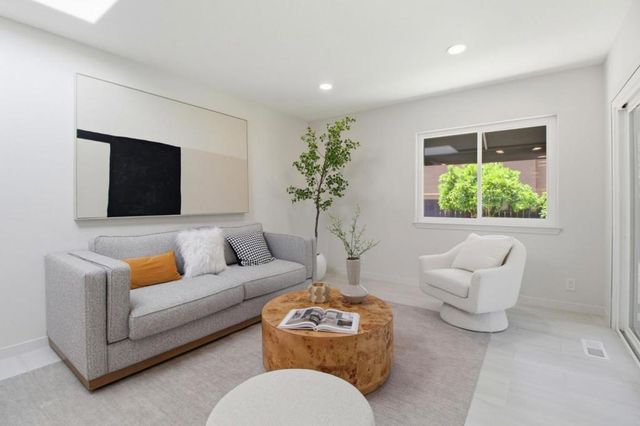 1114 Palm Avenue, San Mateo, CA 94401
