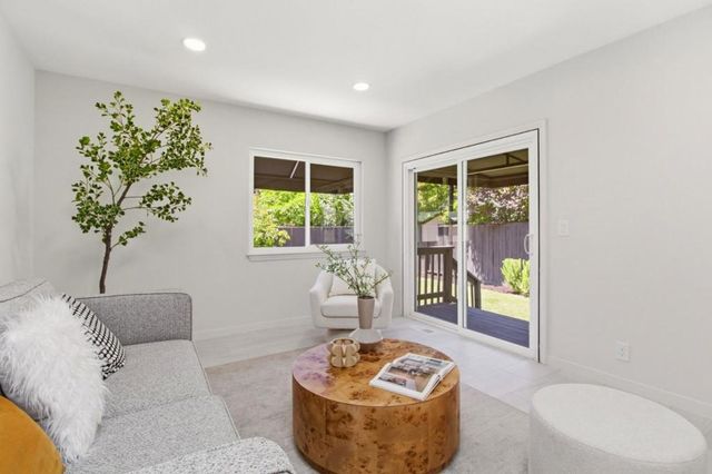 1114 Palm Avenue, San Mateo, CA 94401