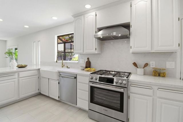 1114 Palm Avenue, San Mateo, CA 94401