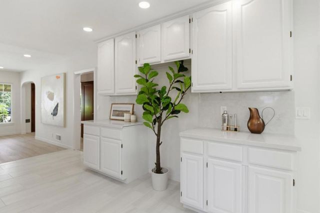 1114 Palm Avenue, San Mateo, CA 94401