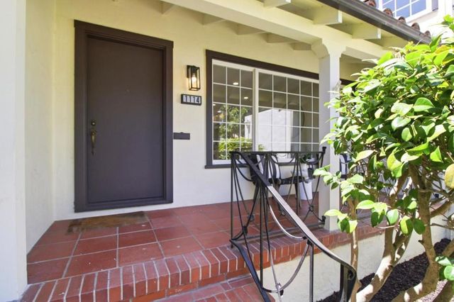1114 Palm Avenue, San Mateo, CA 94401