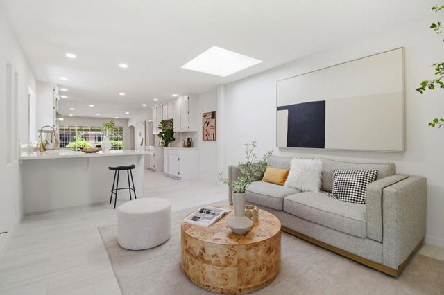 1114 Palm Avenue, San Mateo, CA 94401