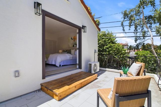 1114 Palm Avenue, San Mateo, CA 94401
