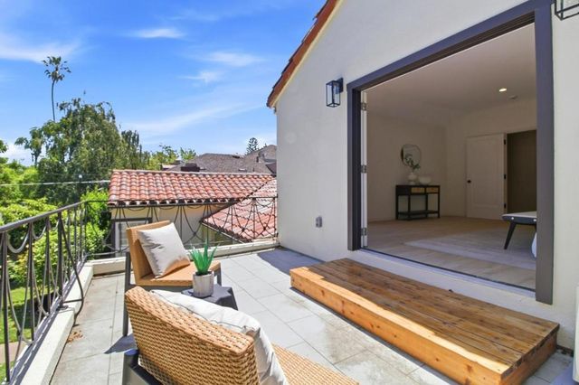 1114 Palm Avenue, San Mateo, CA 94401