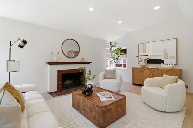 1114 Palm Avenue, San Mateo, CA 94401