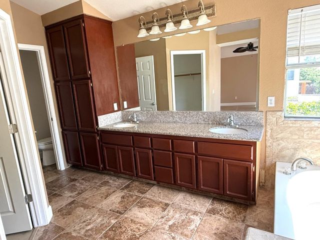 9013 Chantal Way, Sacramento, CA 95829