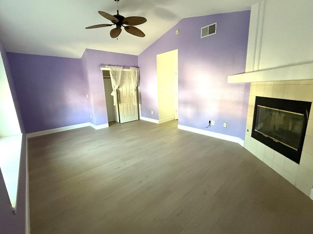 9013 Chantal Way, Sacramento, CA 95829