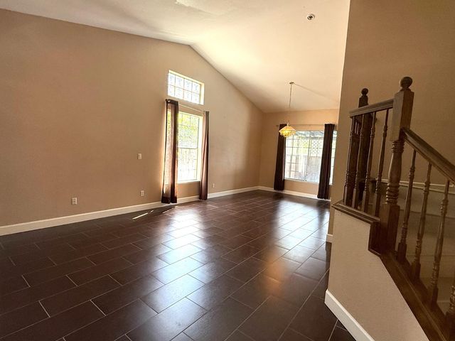 9013 Chantal Way, Sacramento, CA 95829
