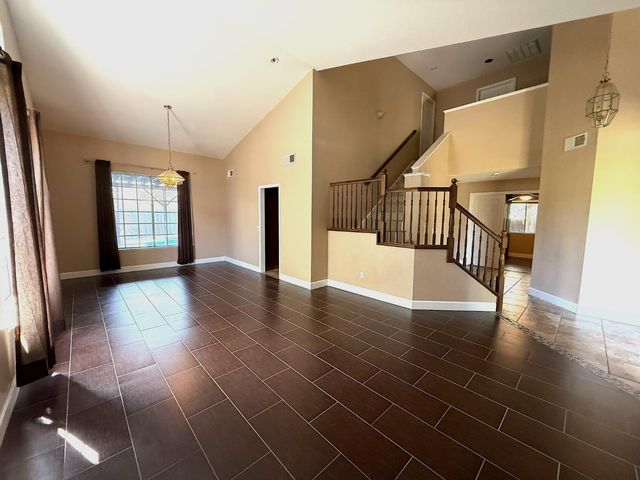 9013 Chantal Way, Sacramento, CA 95829