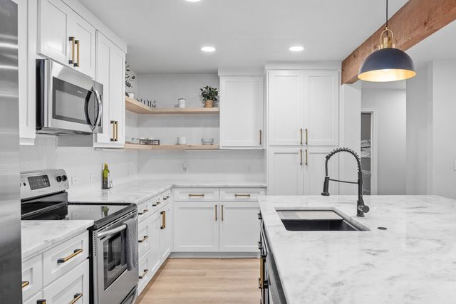 1003 Temple Dr, Kerrville, TX 78028