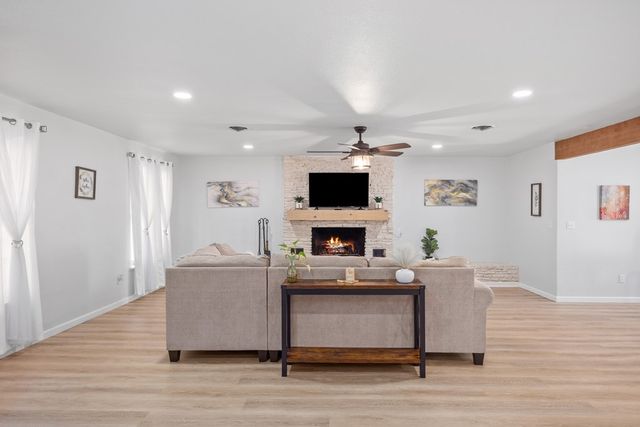 1003 Temple Dr, Kerrville, TX 78028