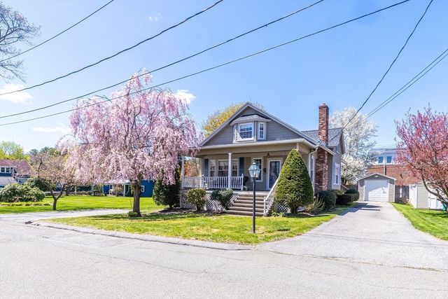 9 Parsons Ave, Lynnfield, MA 01940